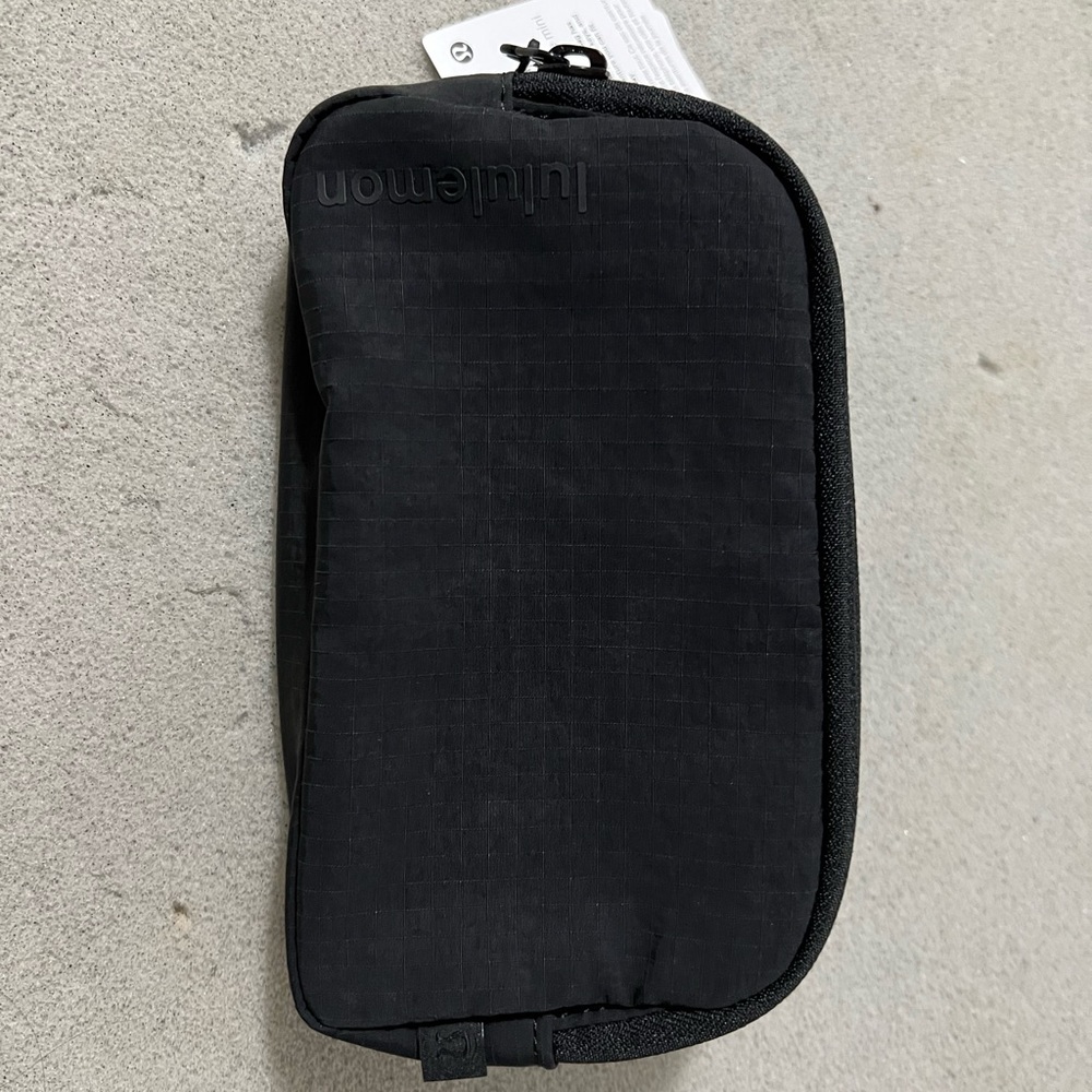 Black Lululemon Mini Belt Bag NWT